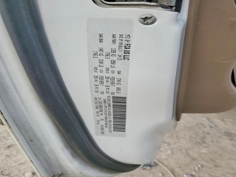 Фото 13 - CHRYSLER MINIVAN