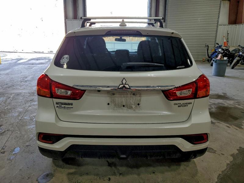 Фото 6 - MITSUBISHI OUTLANDER