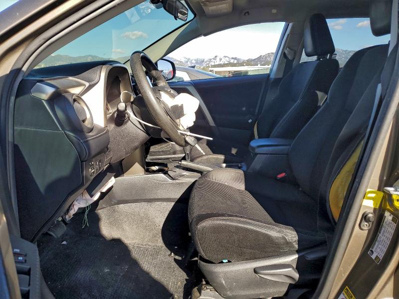 Фото 7 - TOYOTA RAV4