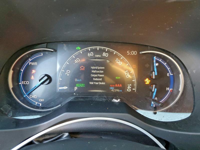 Фото 9 - TOYOTA RAV4