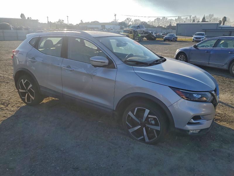 Фото 4 - NISSAN ROGUE