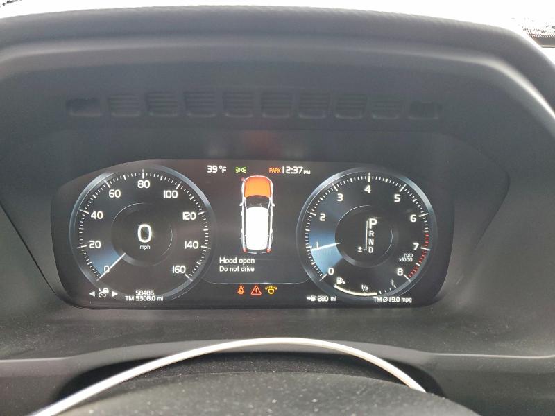 Фото 9 - VOLVO XC90