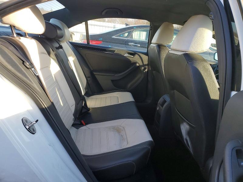 Фото 10 - VOLKSWAGEN JETTA