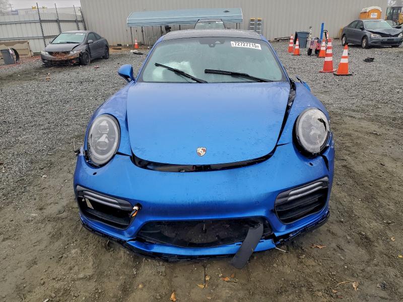 Фото 5 - PORSCHE 911