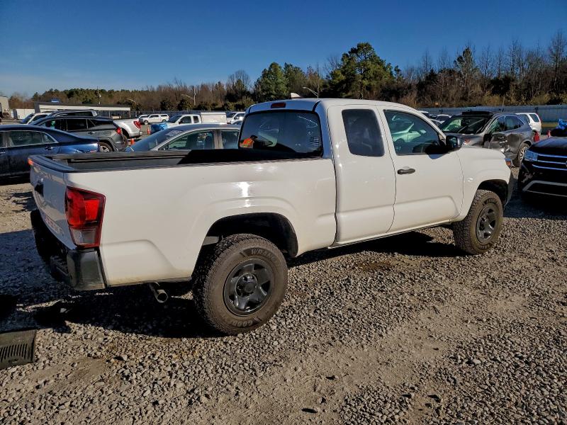 Фото 3 - TOYOTA TACOMA