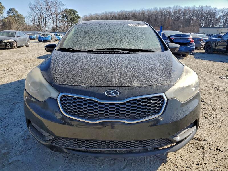 Фото 5 - KIA FORTE