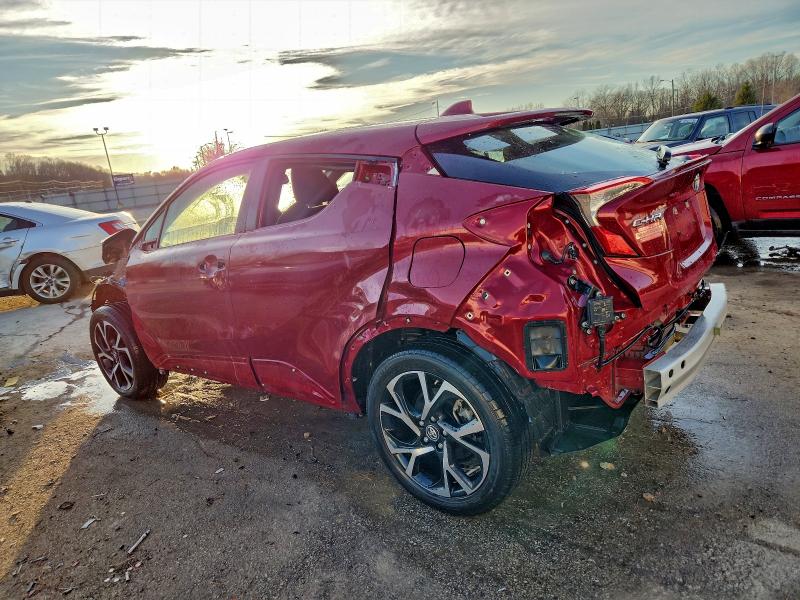 Фото 2 - TOYOTA C-HR