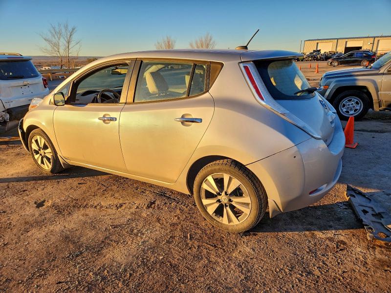 Фото 2 - NISSAN LEAF