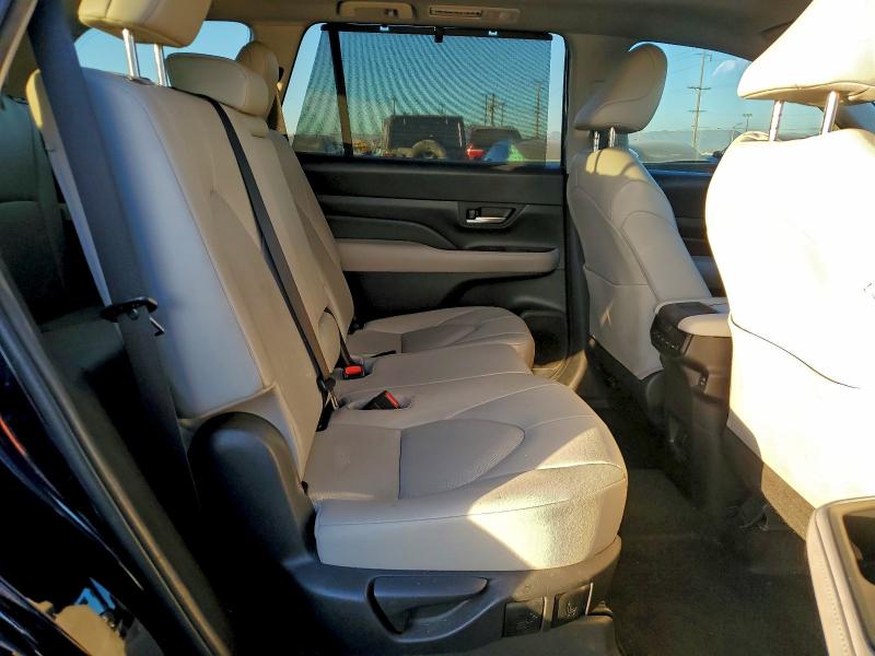 TOYOTA GRAND HIGH 2024 VIN 5TDAAAA54RS000823