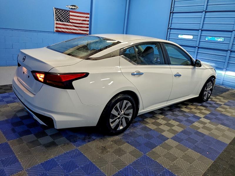 Фото 3 - NISSAN ALTIMA