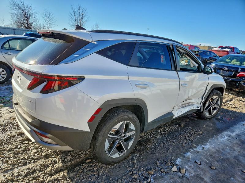 Фото 3 - HYUNDAI TUCSON