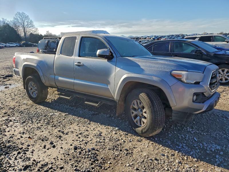 Фото 4 - TOYOTA TACOMA