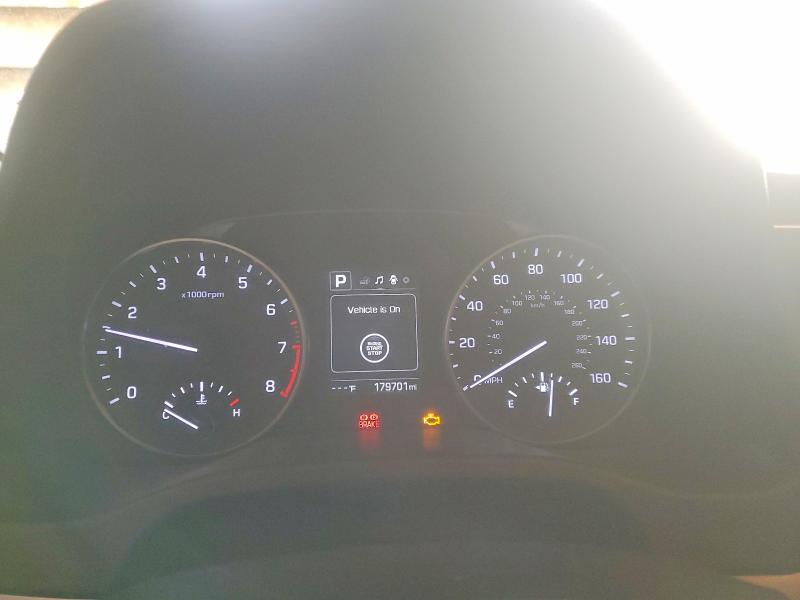 Фото 9 - HYUNDAI ELANTRA