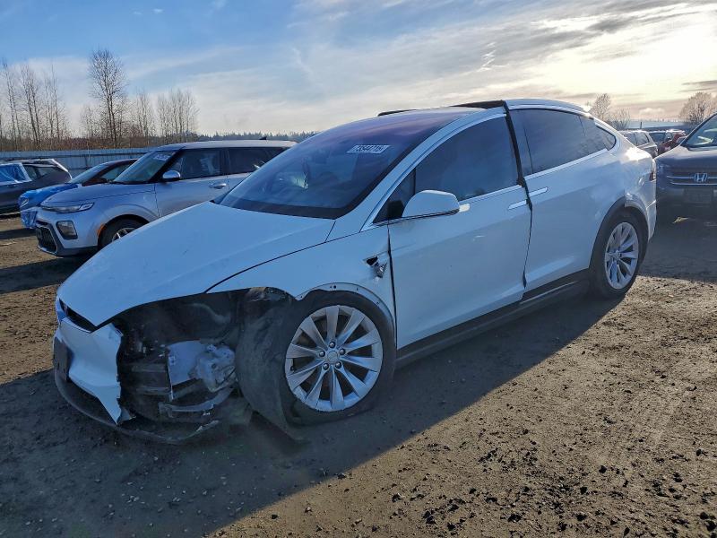 Фото 1 - TESLA MODEL X