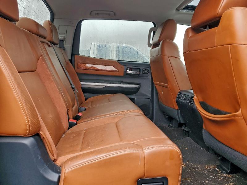 Фото 10 - TOYOTA TUNDRA