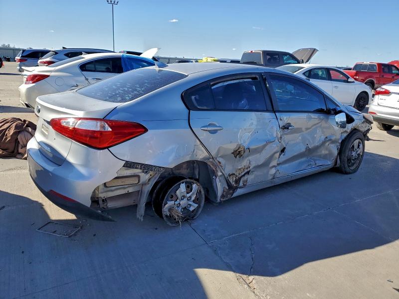 Фото 3 - KIA FORTE