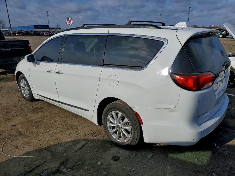 Фото 2 - CHRYSLER PACIFICA