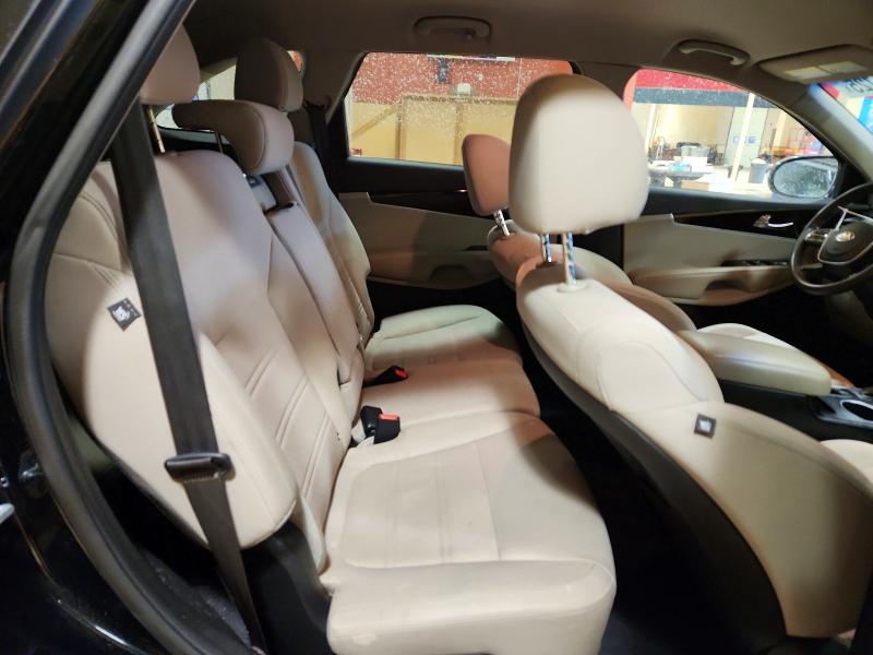 Фото 10 - KIA SORENTO