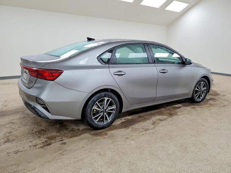 Фото 3 - KIA FORTE