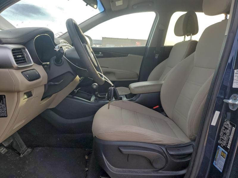 Фото 7 - KIA SORENTO