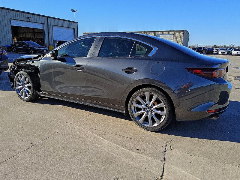 Фото 2 - MAZDA 3