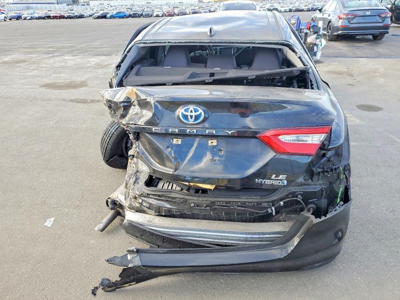 Фото 6 - TOYOTA CAMRY