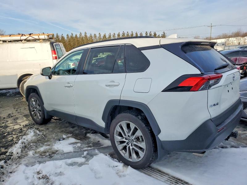 Фото 2 - TOYOTA RAV4