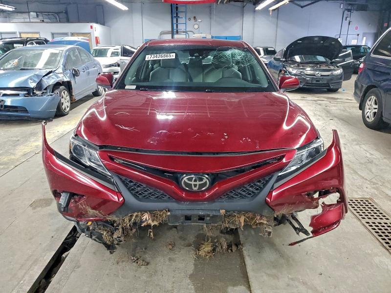 Фото 5 - TOYOTA CAMRY