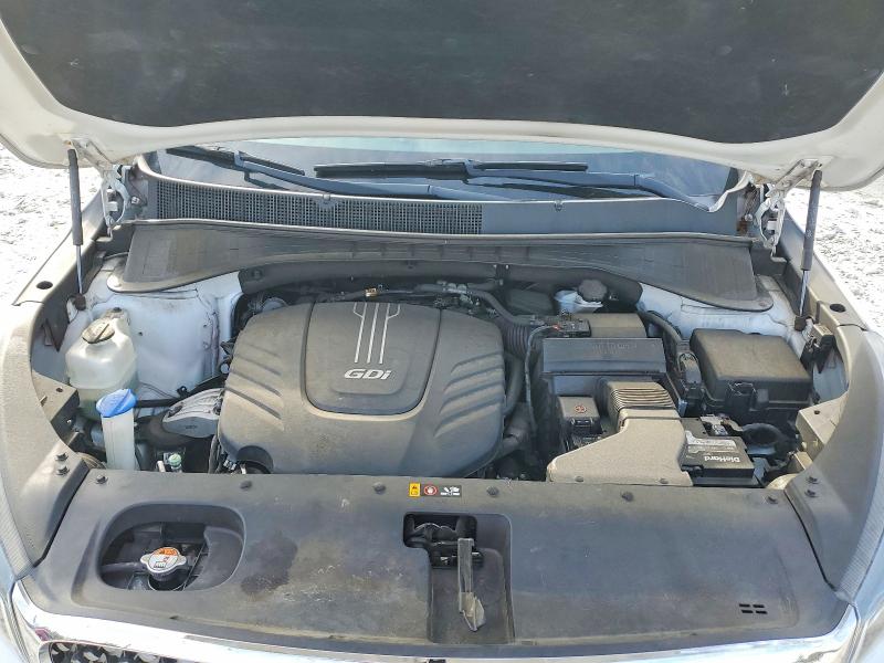 Фото 12 - KIA SORENTO