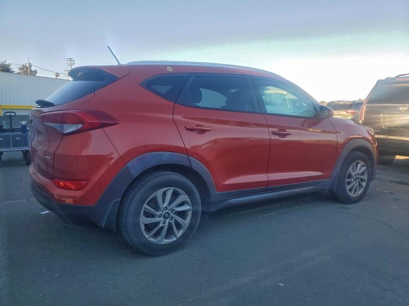 Фото 3 - HYUNDAI TUCSON