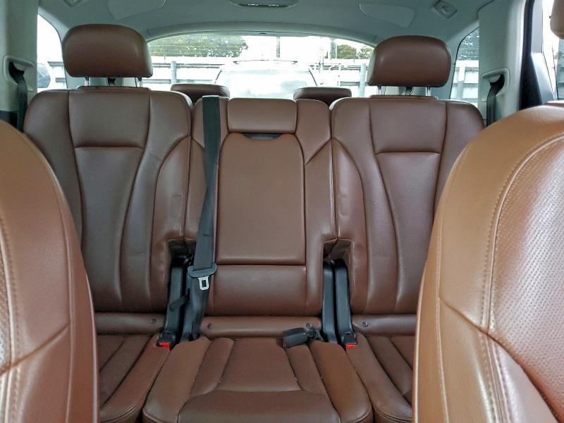 Фото 10 - AUDI Q7