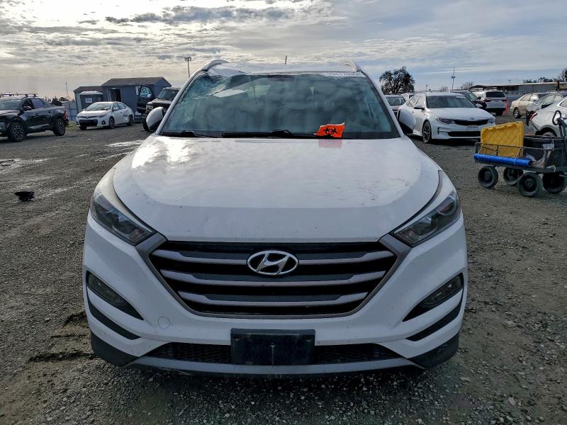 Фото 5 - HYUNDAI TUCSON