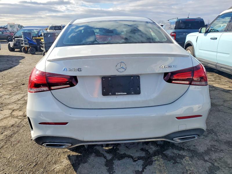 Фото 6 - MERCEDES-BENZ A-CLASS