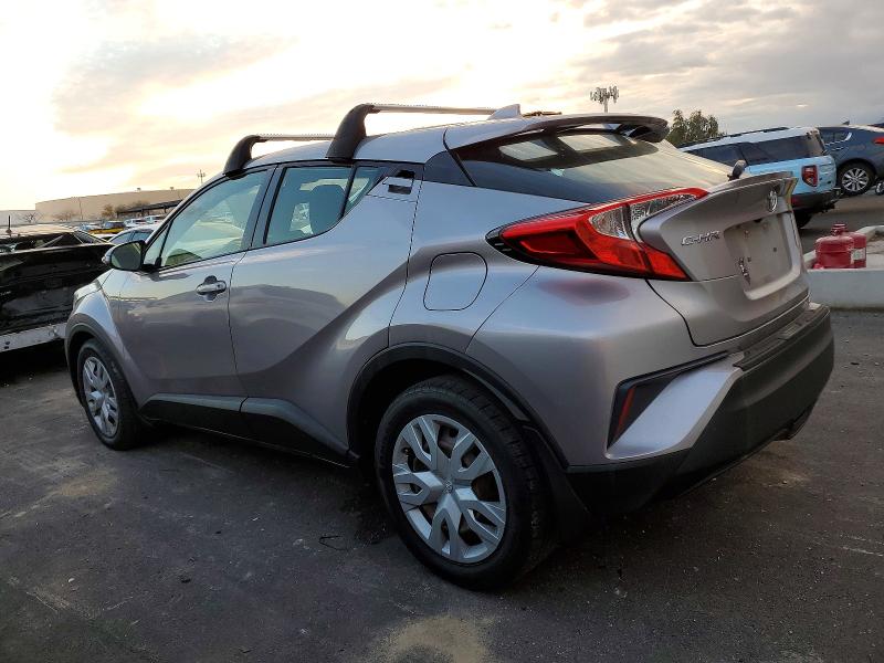 Фото 2 - TOYOTA C-HR