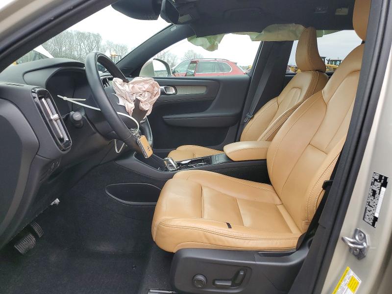 Фото 7 - VOLVO XC40