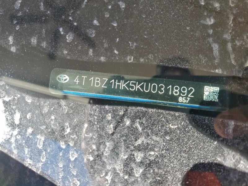 Фото 13 - TOYOTA CAMRY