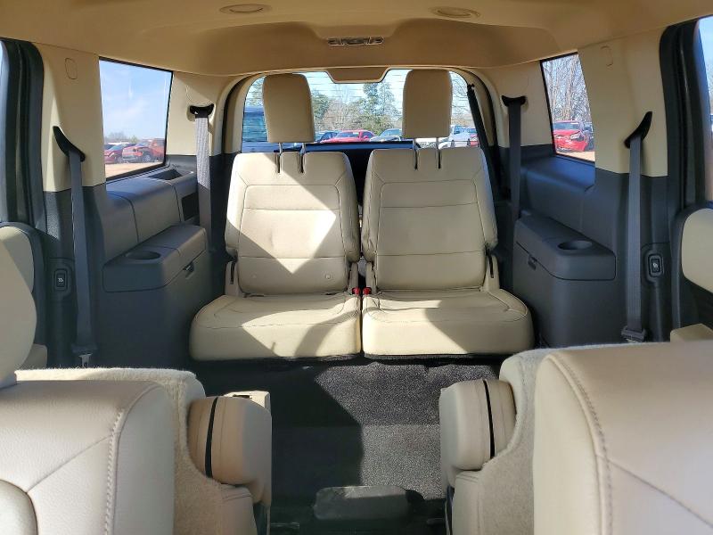 Фото 10 - FORD FLEX