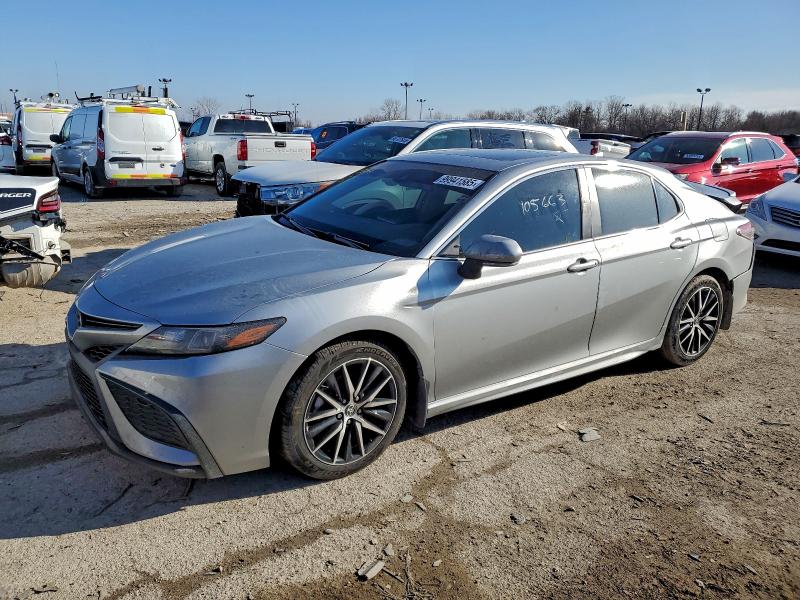 Фото 1 - TOYOTA CAMRY