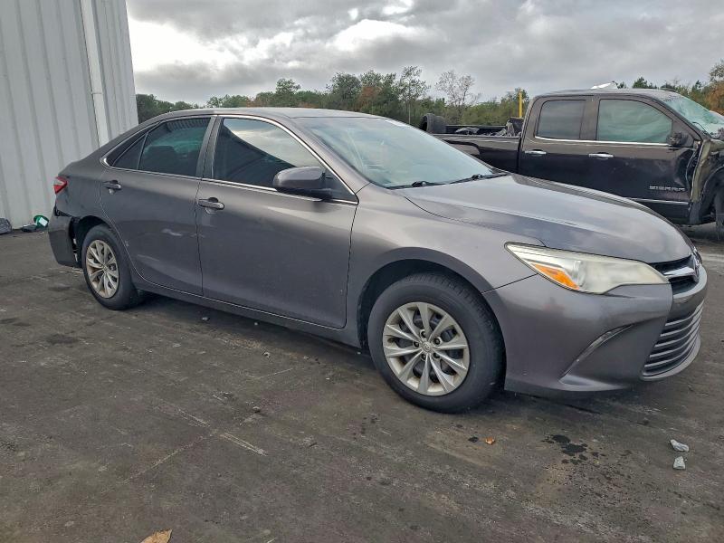 Фото 4 - TOYOTA CAMRY