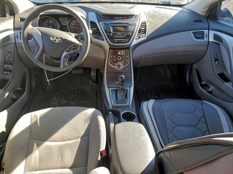 Фото 8 - HYUNDAI ELANTRA