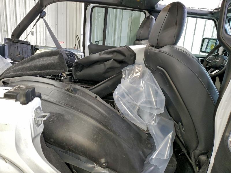 Фото 11 - JEEP WRANGLER