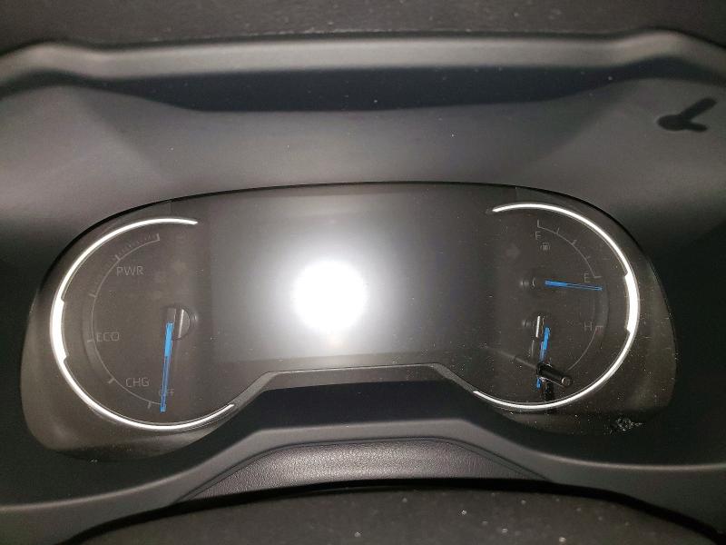 Фото 9 - TOYOTA RAV4