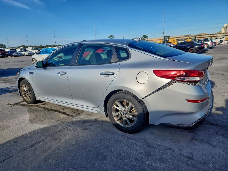 Фото 2 - KIA OPTIMA