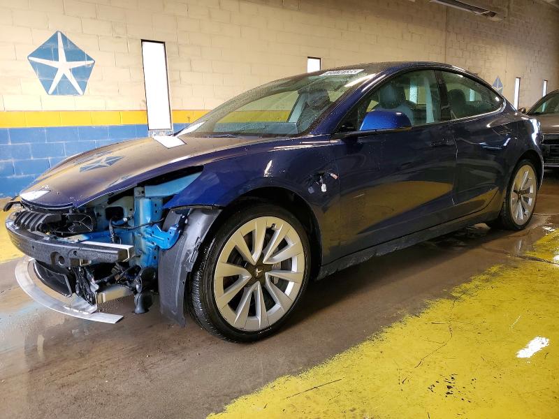 Фото 1 - TESLA MODEL 3