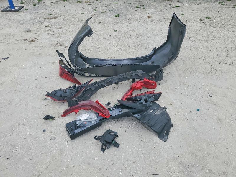 Фото 12 - HYUNDAI ELANTRA