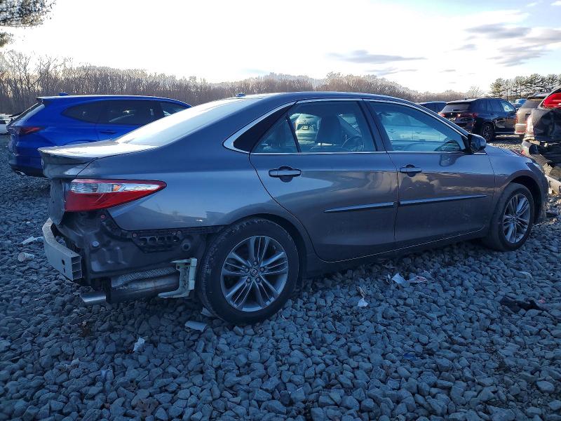 Фото 3 - TOYOTA CAMRY