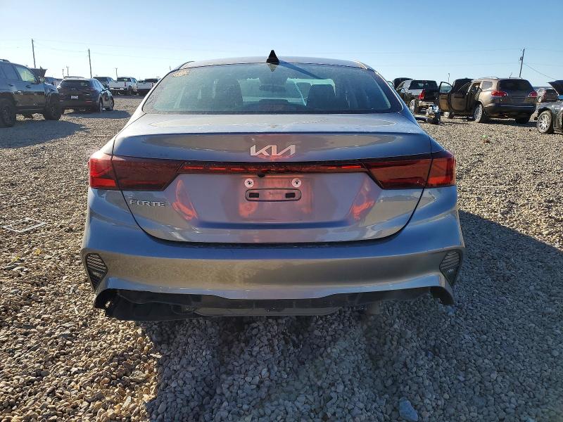 Фото 6 - KIA FORTE