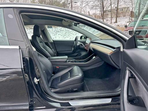 Фото 6 - TESLA MODEL 3