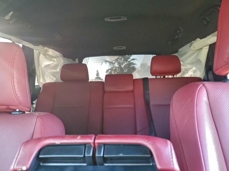 Фото 10 - LEXUS GX