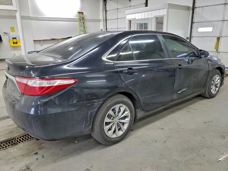 Фото 3 - TOYOTA CAMRY